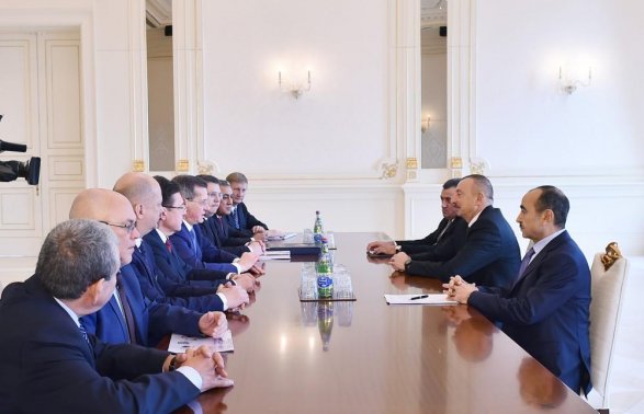 Ильхам Алиев принял российскую делегацию