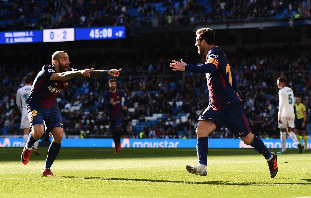 Messi ayaqyalın oynadı - FOTO