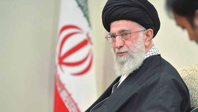   Хаменеи покинул Тегеран