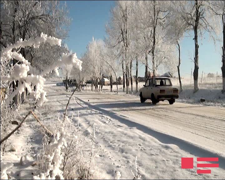 Şamaxı və İsmayıllıda yollar buz bağlayıb 