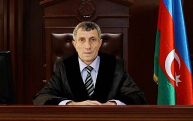 Президент Ильхам Алиев наказал судью