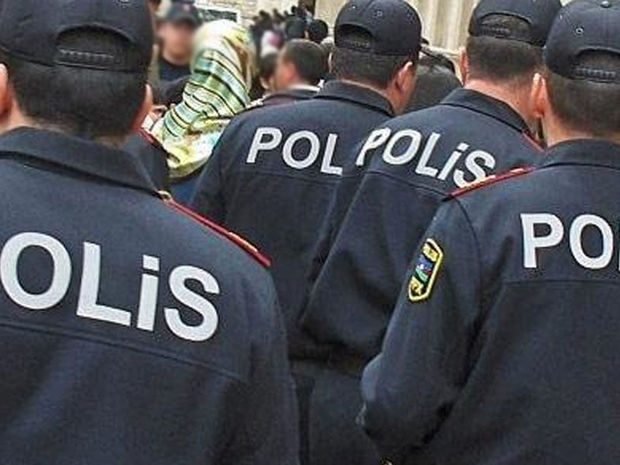 Bakıda keçmiş məhbus polislərə hücum etdi