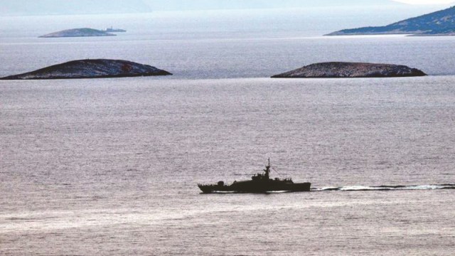 Столкновение боевых судов Турции и Греции в Эгейском море