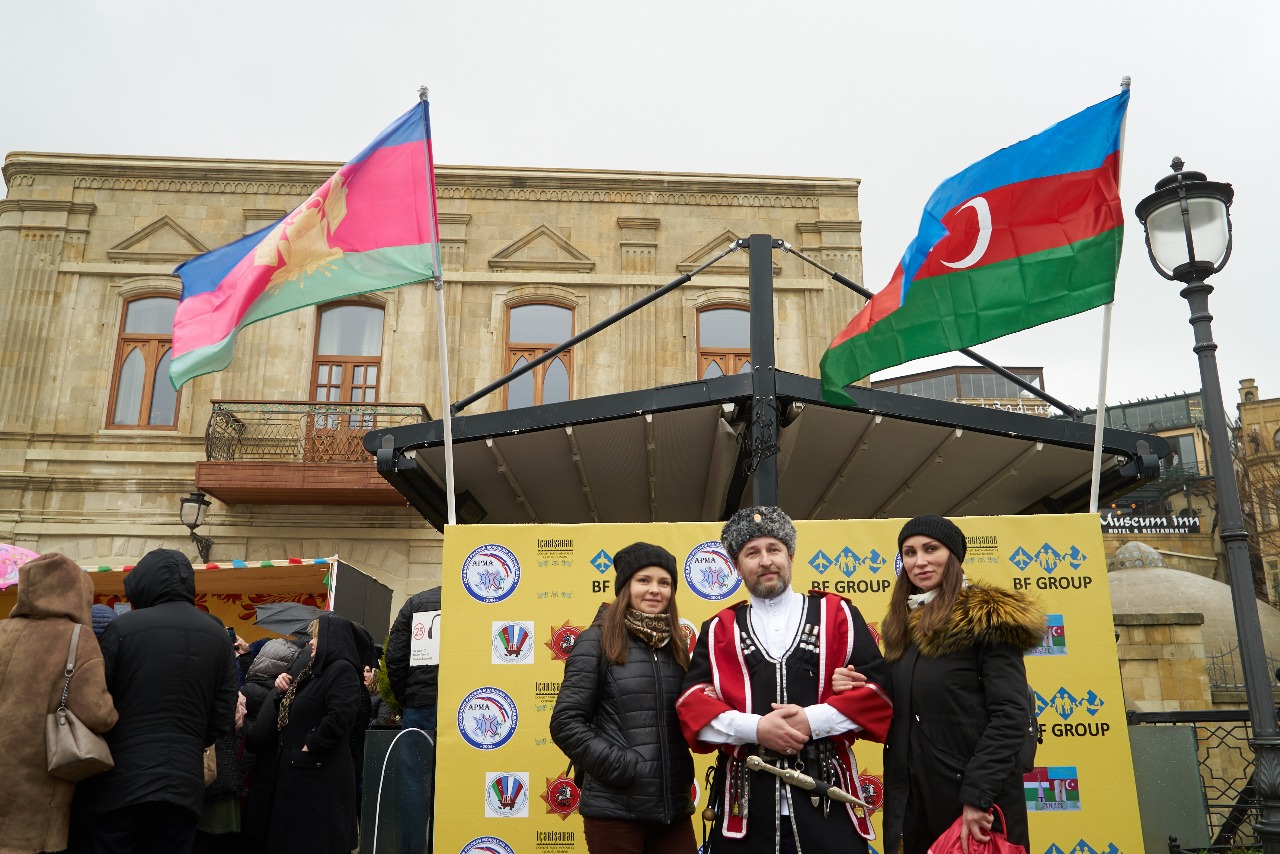В Баку отпраздновали Масленицу - ФОТО