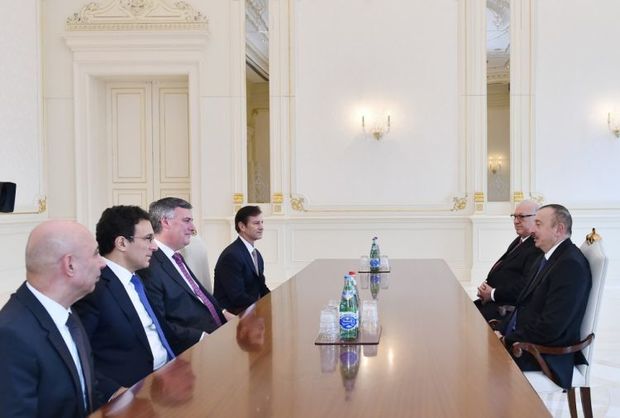 Ильхам Алиев принял делегацию компании Boeing