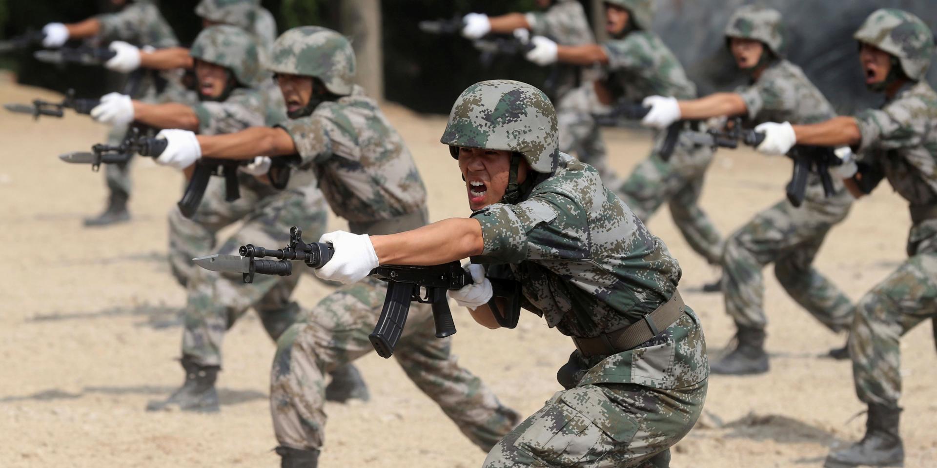 Çin də hərbi xərclərini artırdı