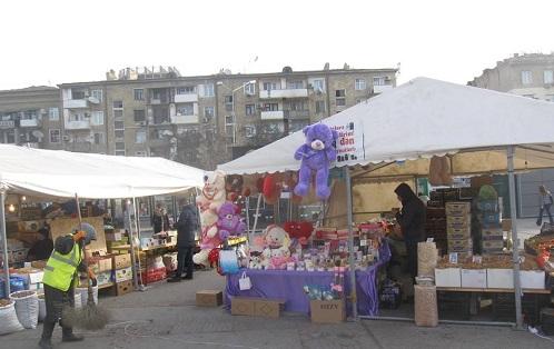 Bakıda qadınlar üçün çadırlar...