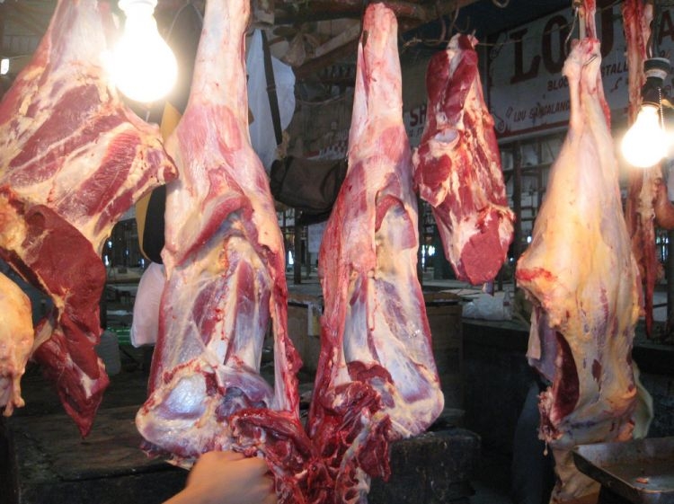 Будут ужесточены правила в связи с незаконной рубкой мяса в Баку