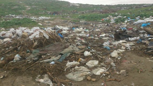 В Новханы убирают мусор - ФОТО