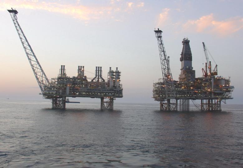 SOCAR эвакуировала более тысячи нефтяников