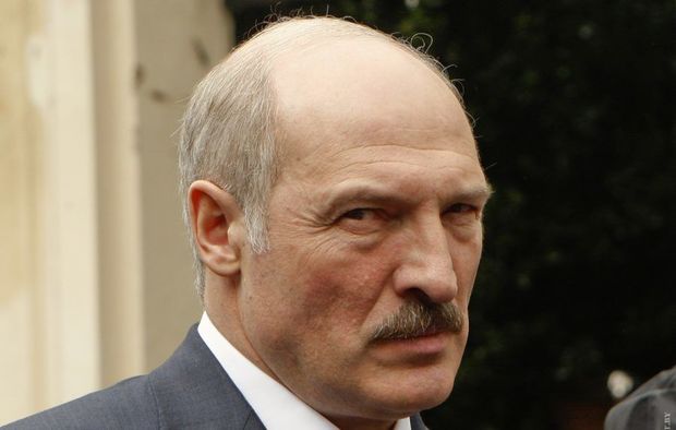 Лукашенко готов помочь Армении