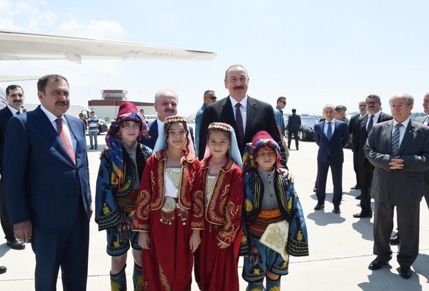 Ильхам Алиев в Турции - ФОТО