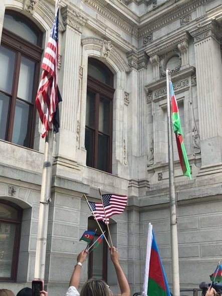 В Филадельфии подняли азербайджанский флаг – ФОТО