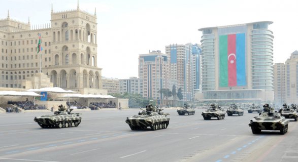 Азербайджанские танки развели министров обороны Израиля и Ирана