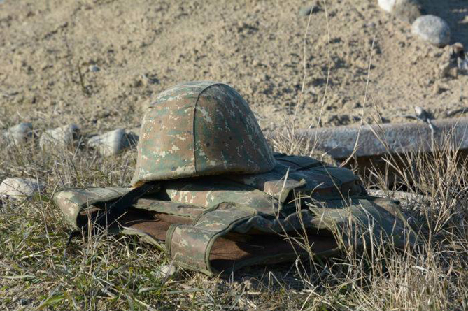 Ermənistanda daha bir hərbçi öldü