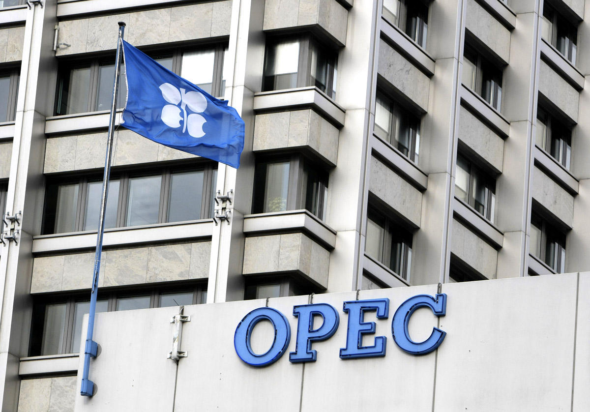 Страны ОПЕК решили нарастить добычу нефти