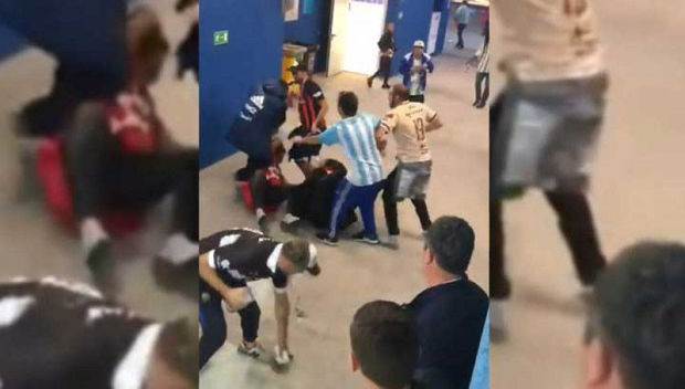 Избившие хорвата аргентинские фанаты арестованы