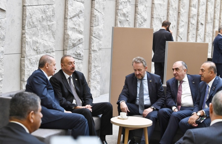 Ильхам Алиев принял участие во встрече Североатлантического совета НАТО