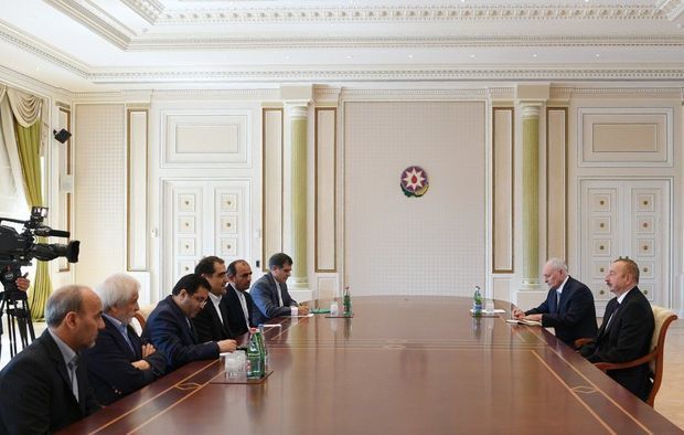 Президент Азербайджана принял иранского министра