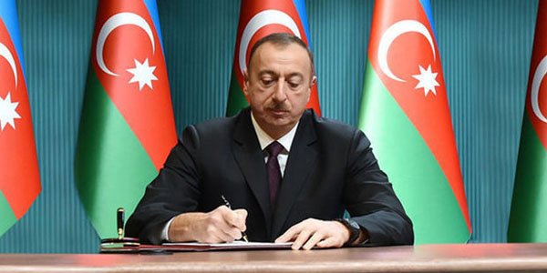 Ильхам Алиев отнял полномочия у мэрии Баку