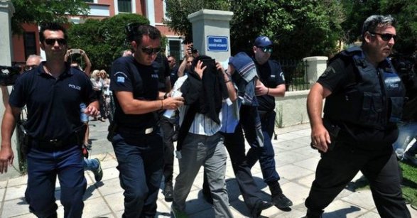 Турецкая прокуратура выдала ордера на арест десятков военных