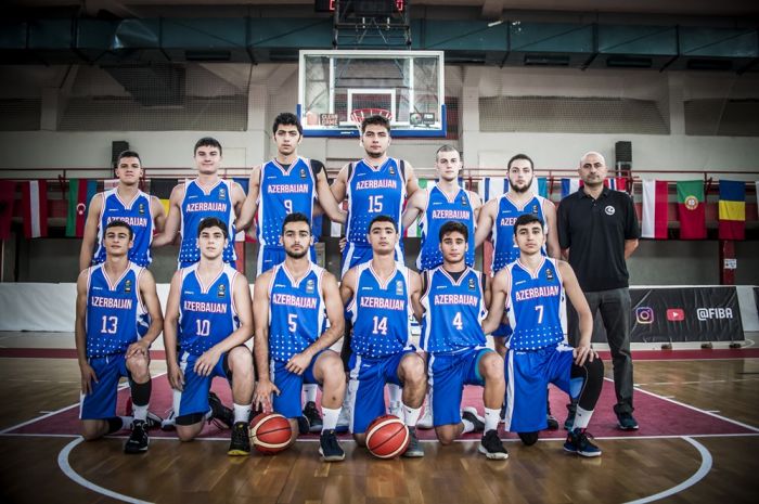 Азербайджанские баскетболисты обыграли румын