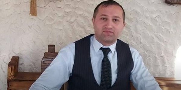 Atasını Gürcüstana aparan baş redaktor sərhəddən buraxılmadı