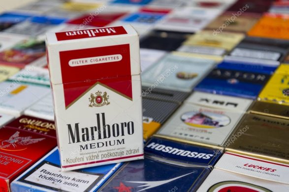 Турков призвали отказаться от американских сигарет