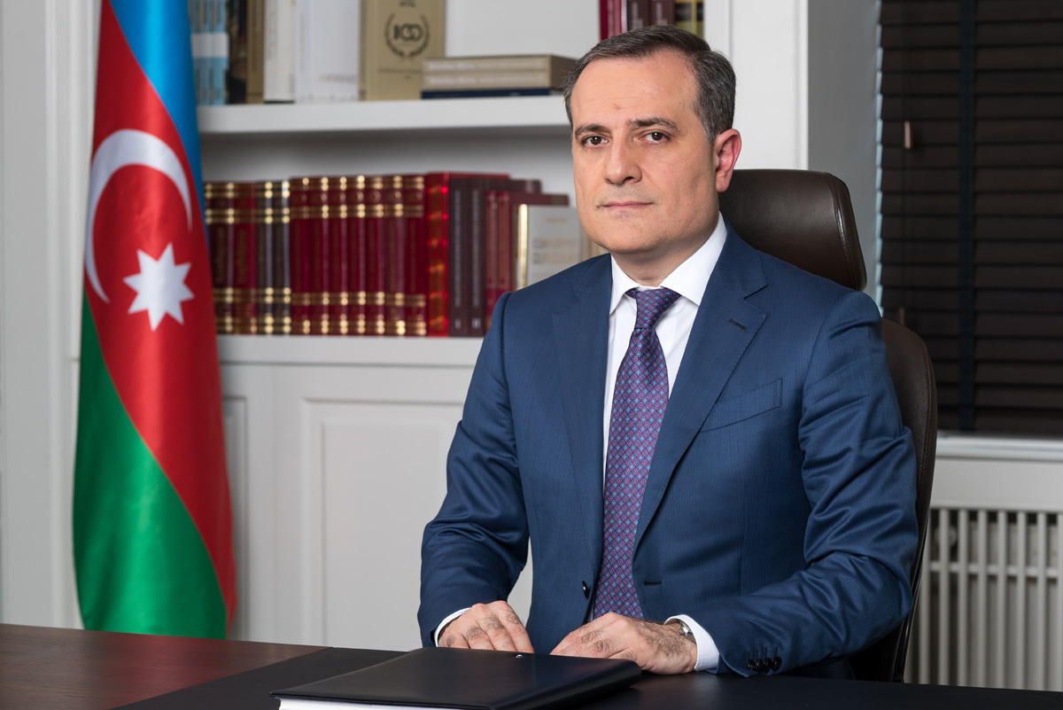 В Азербайджане День знаний отмечается как праздник - министр