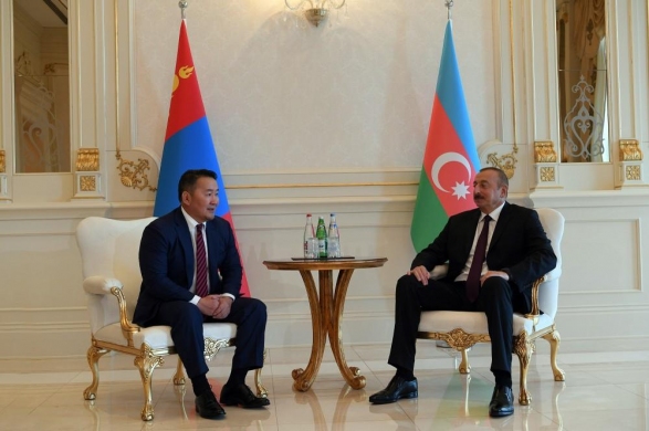 Президент Монголии на переговорах с Ильхамом Алиевым