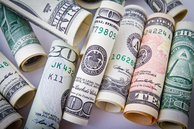 FES artım qərarı verdi: Dollar bahalaşacaq?