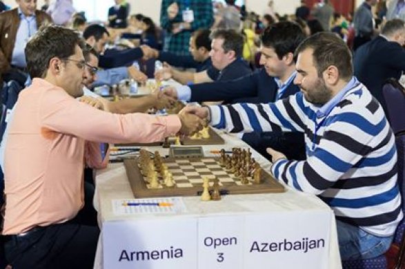 Азербайджан занимает 1-е место на шахматной Олимпиаде 