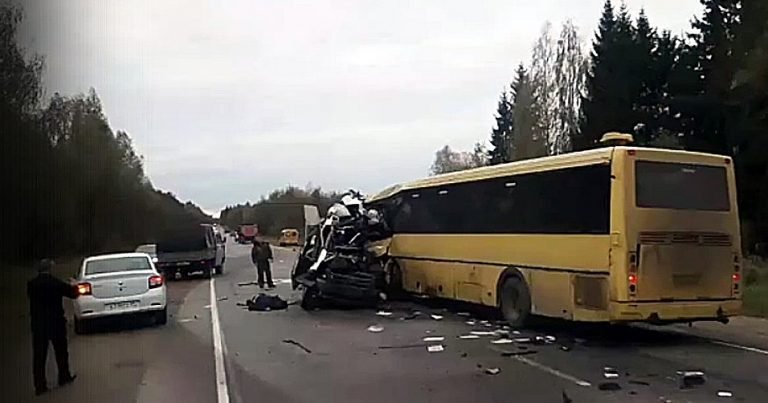 Dəhşətli qəza: Avtobusla mikroavtobus toqquşdu - 13 ölü/VİDEO