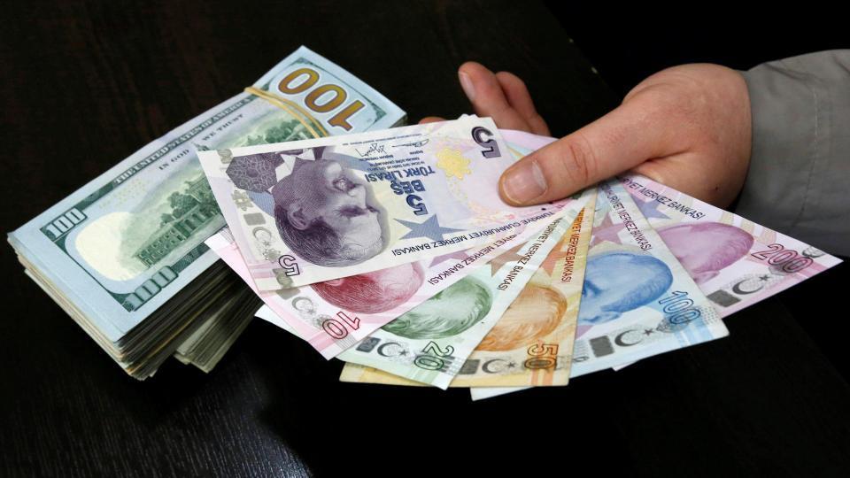 Курс доллара в Турции упал ниже 5,7 лиры