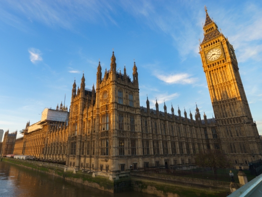 Около британского парламента подорвали подозрительный предмет