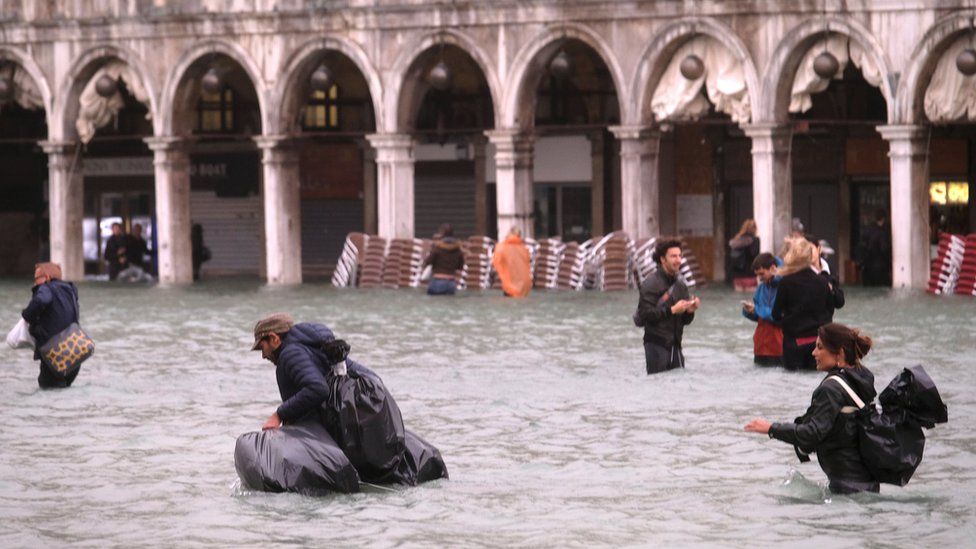 В Венеции наводнение, вода поднялась на полтора метра - ФОТО+ВИДЕО