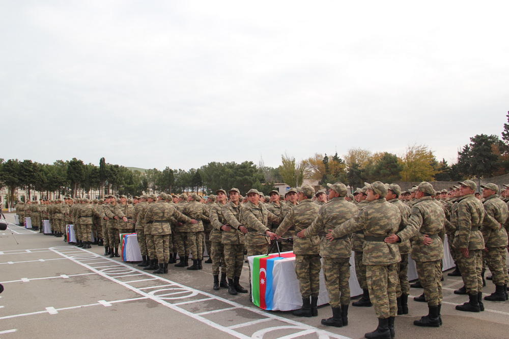 В воинских частях Азербайджана состоялась церемония принятия военной присяги