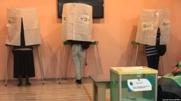В Гардабани местных жителей принуждают голосовать за Зурабишвили