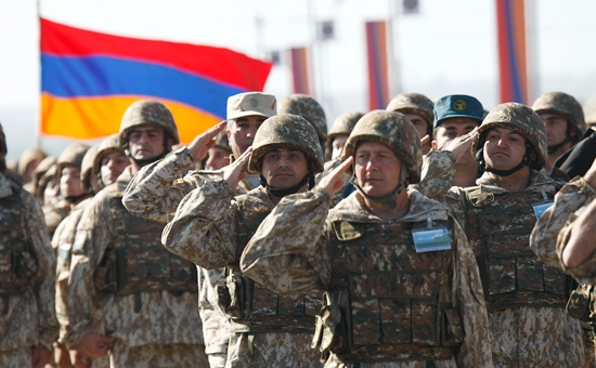 Ermənistanın sabiq müdafiə naziri biabır oldu – Generalın “qadın” profilləri - VİDEO