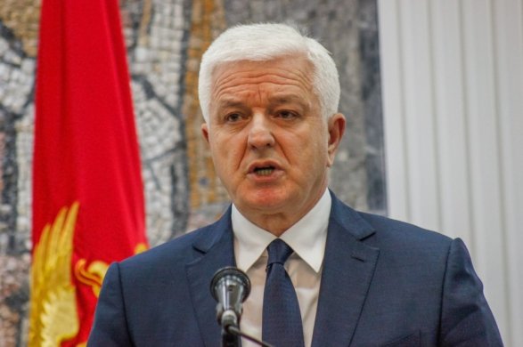Премьер-министр Черногории отложил визит в Баку
