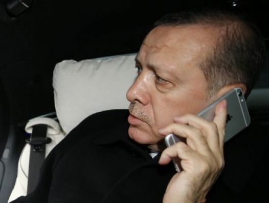 Эрдоган позвонил Путину и Порошенко