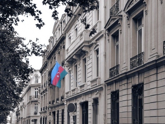 Посольство Азербайджана во Франции предупреждает.