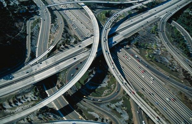В Баку будут построены новые автомагистрали