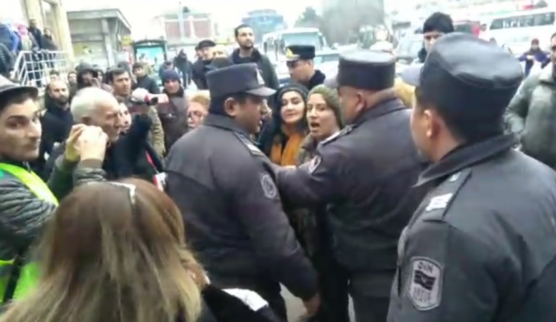 Участники акции в поддержку Мехмана Гусейнова арестованы