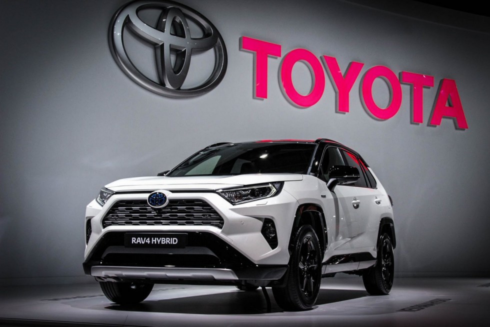 Toyota Azərbaycan bazarına yeni RAV4 çıxarır