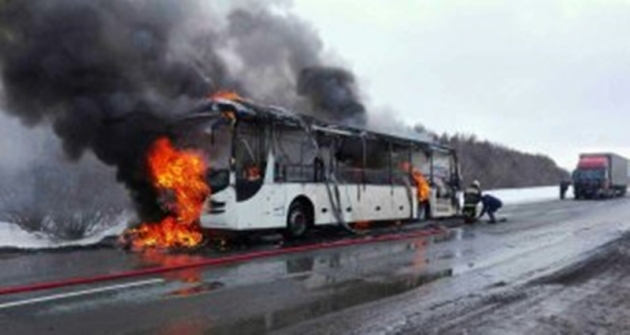 В Агстафе сгорел автобус