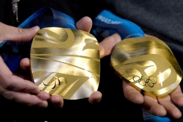 Медали для Олимпиады в Токио сделают из старых телефонов
