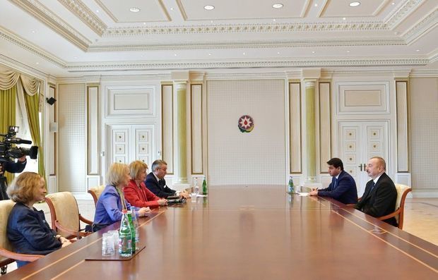 Ильхам Алиев принял баронессу Эмму Николсон