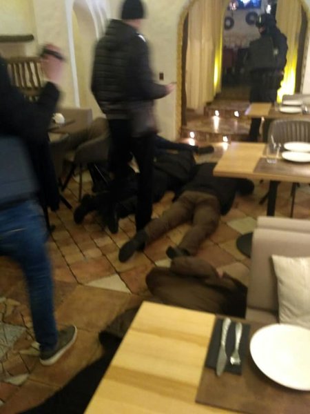 Kiyevdə restorana polis basqını - 