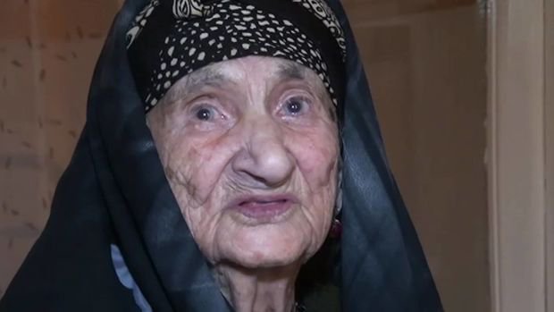 Azərbaycanın ən yaşlı sakini uzunömürlüyün sirrini açıqladı - VİDEO